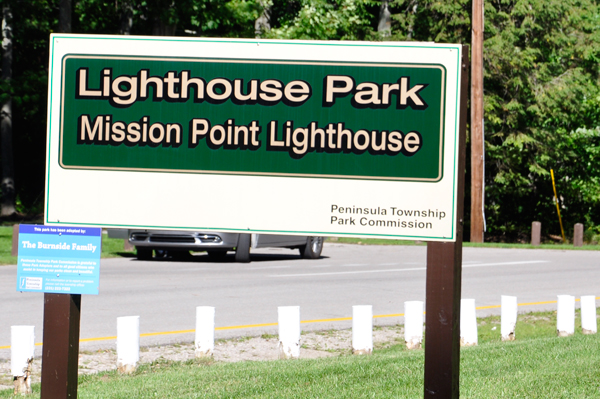 sign: Lighthouse Park & Miission Point Light